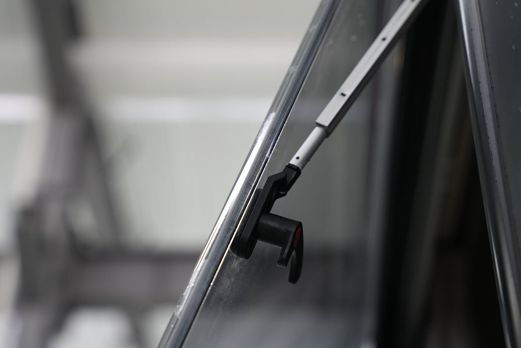 Pair of replacement gas struts for Black Series dual-pane windows