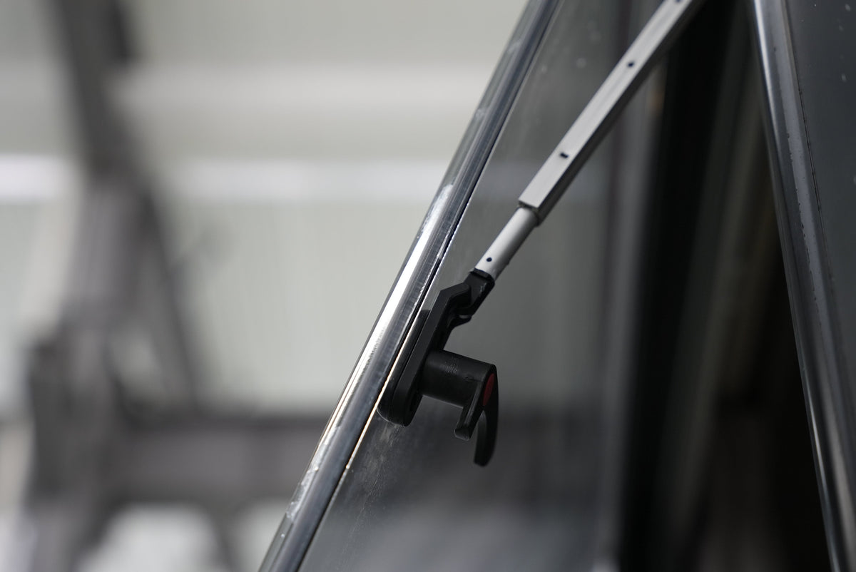 Pair of replacement gas struts for Black Series dual-pane windows
