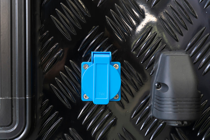 Uchen 20A-125V (blue)