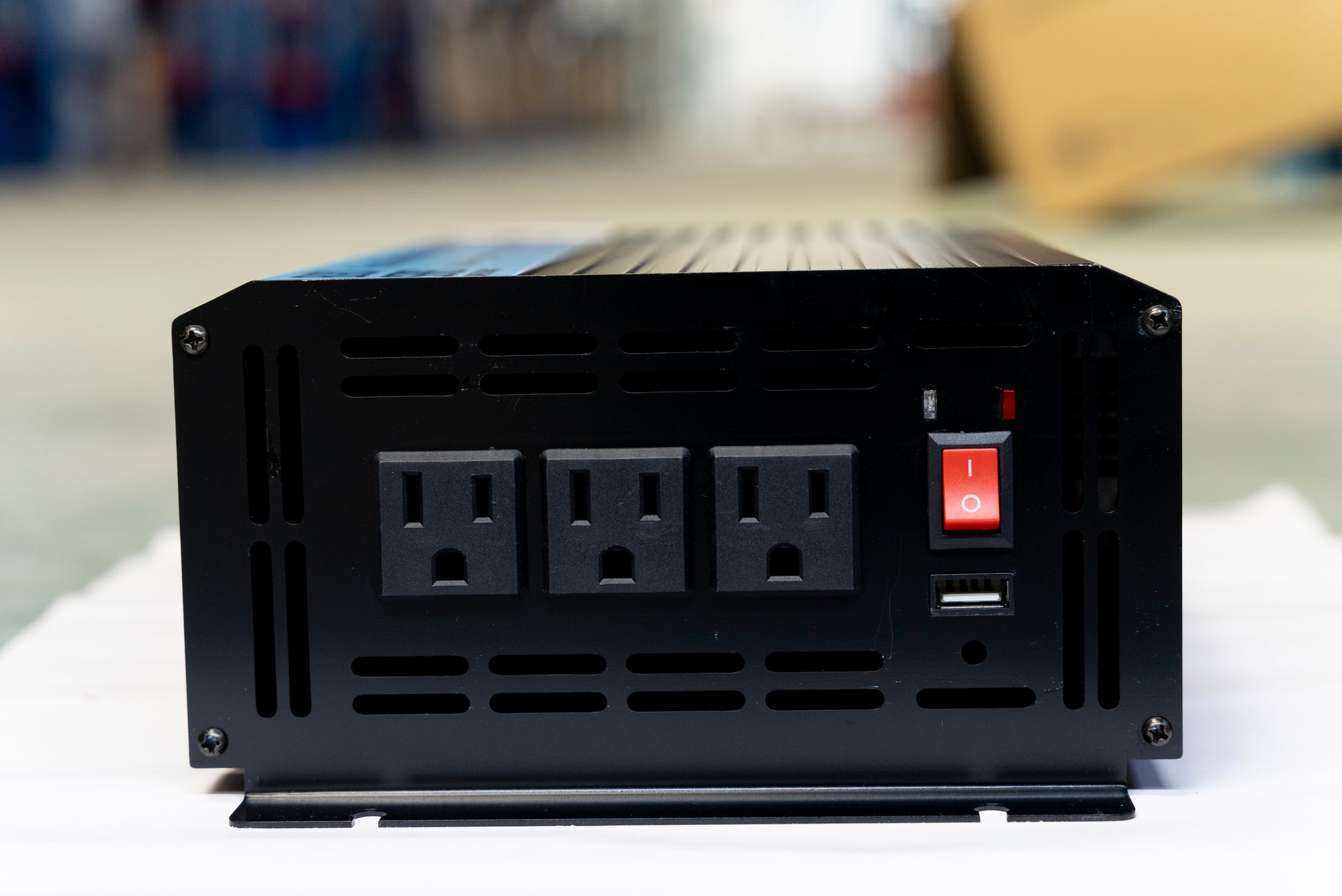 12v DC to AC 1000W Inverter