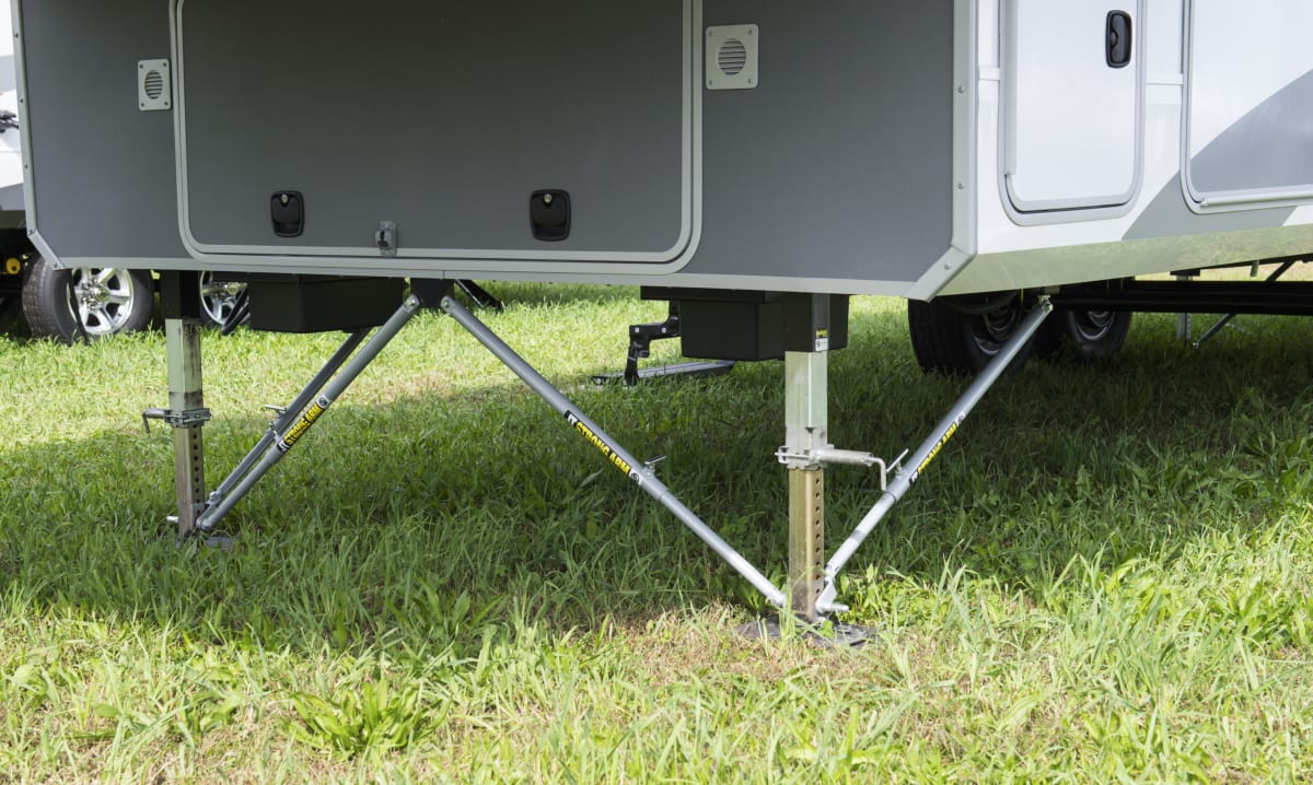 Lippert JT's Strong Arm Standard 5th Wheel Jack Stabilizer Kit - view 7