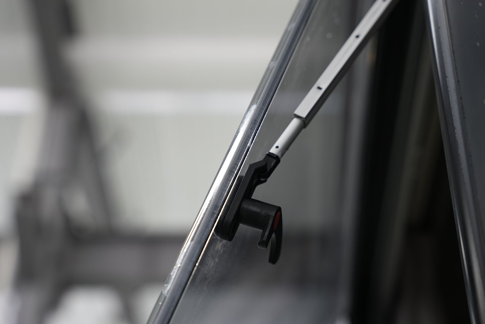 2 Window Struts for Dual Pane Windows