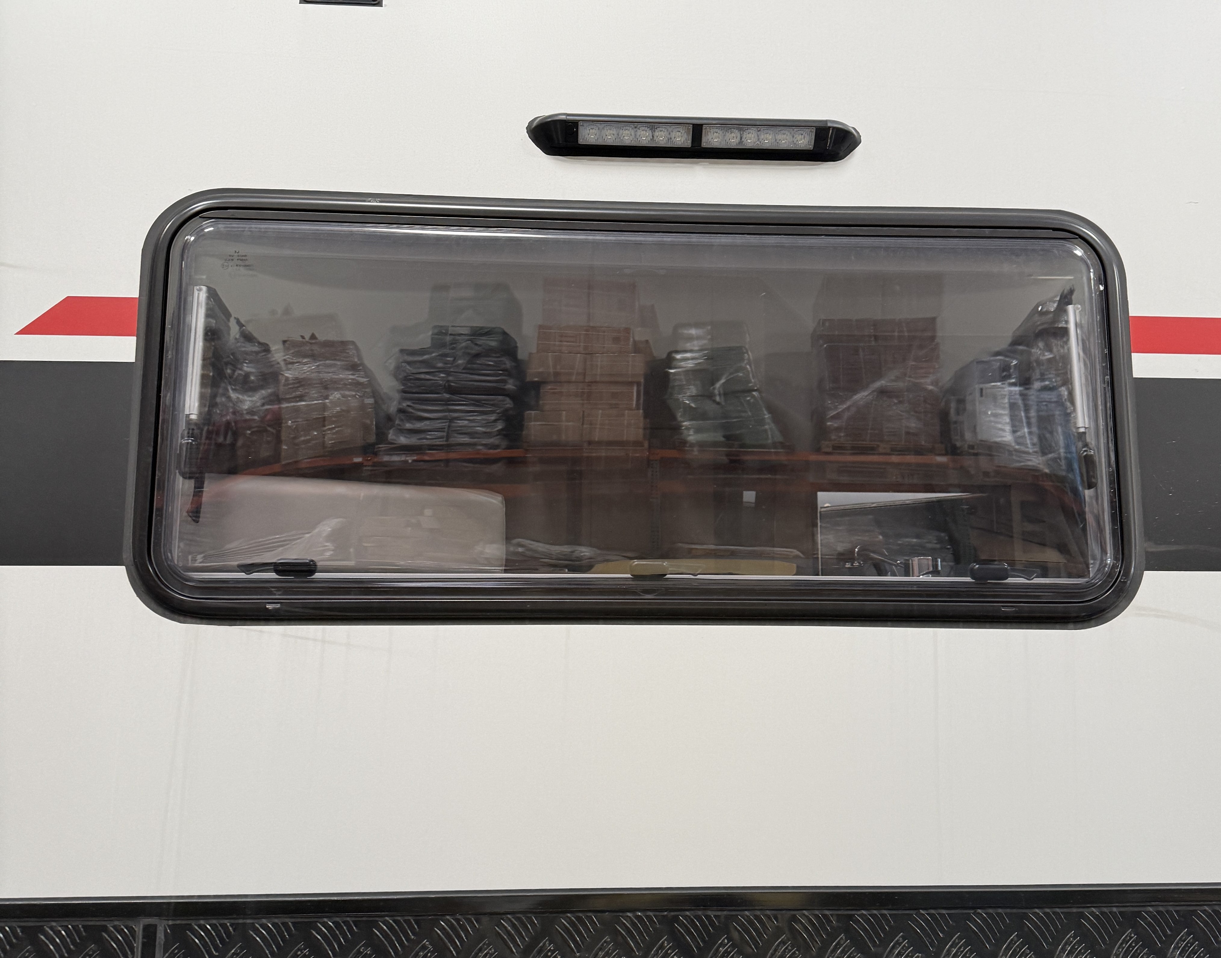HQ21 Blackseries Window (Include Window Shade) - 46 3/8 × 19 Inch + 2 Window Struts for Dual Pane Windows -8 1/4 Inch | 2022 Model Or Newer