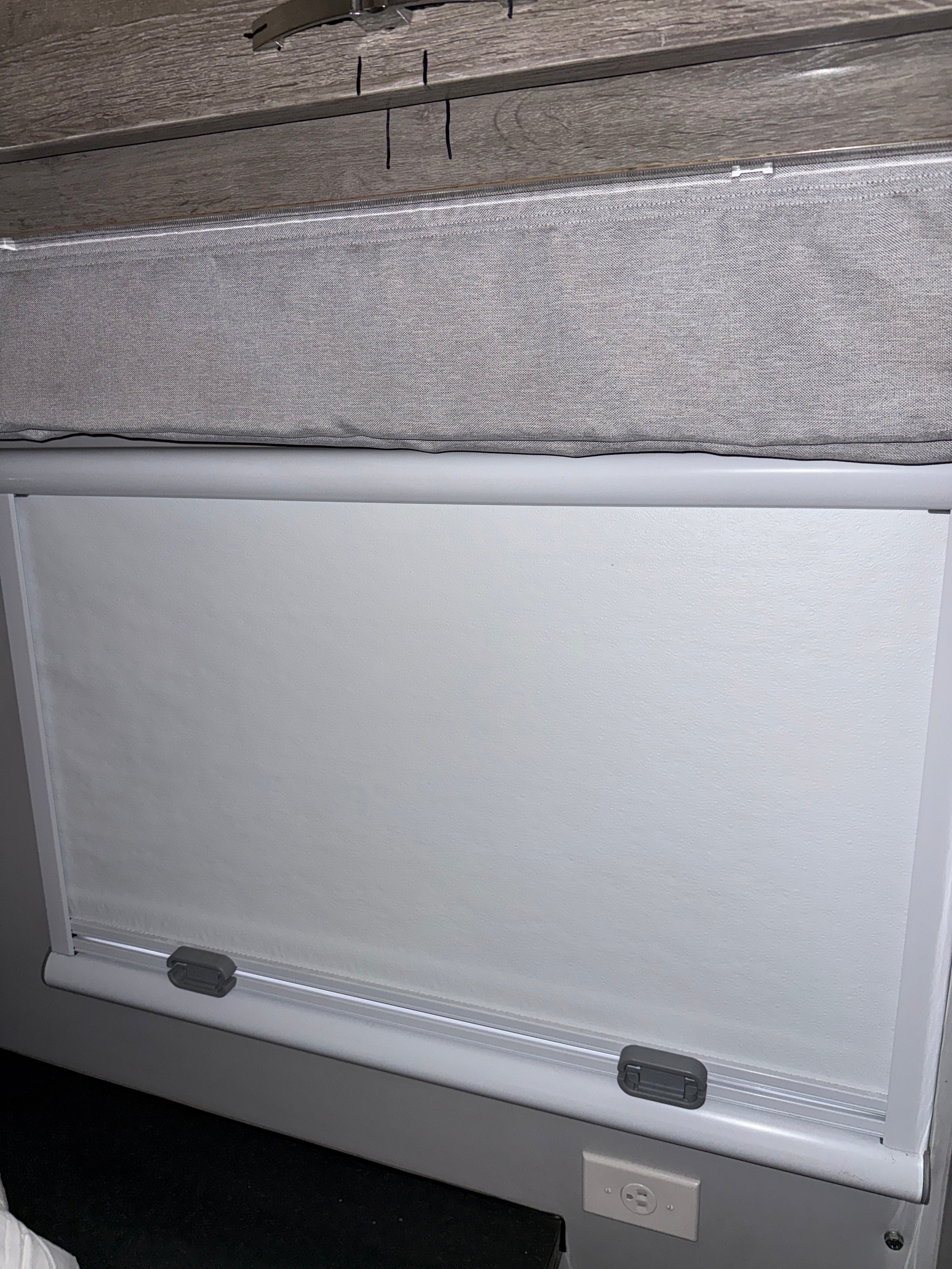 HQ15 Blackseries Window (Include Window Shade) | Passenger Side Front 1st - 34.5×21 Inch + 2 Window Struts for Dual Pane Windows -8 Inch | 2022 Model Or Newer