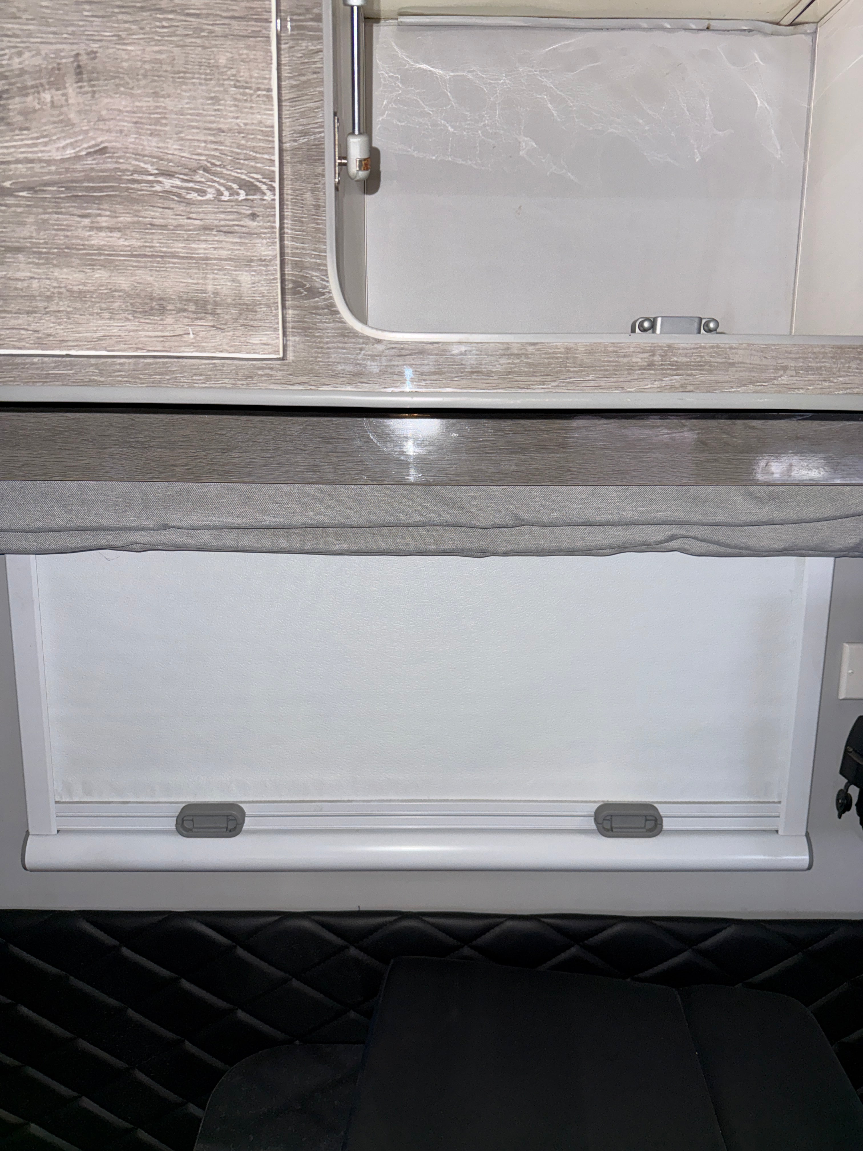 HQ15 Blackseries Window (Include Window Shade) | Driver Side Front 2nd - 34.5×17 Inch + 2 Window Struts for Dual Pane Windows -8 Inch | 2022 Model Or Newer