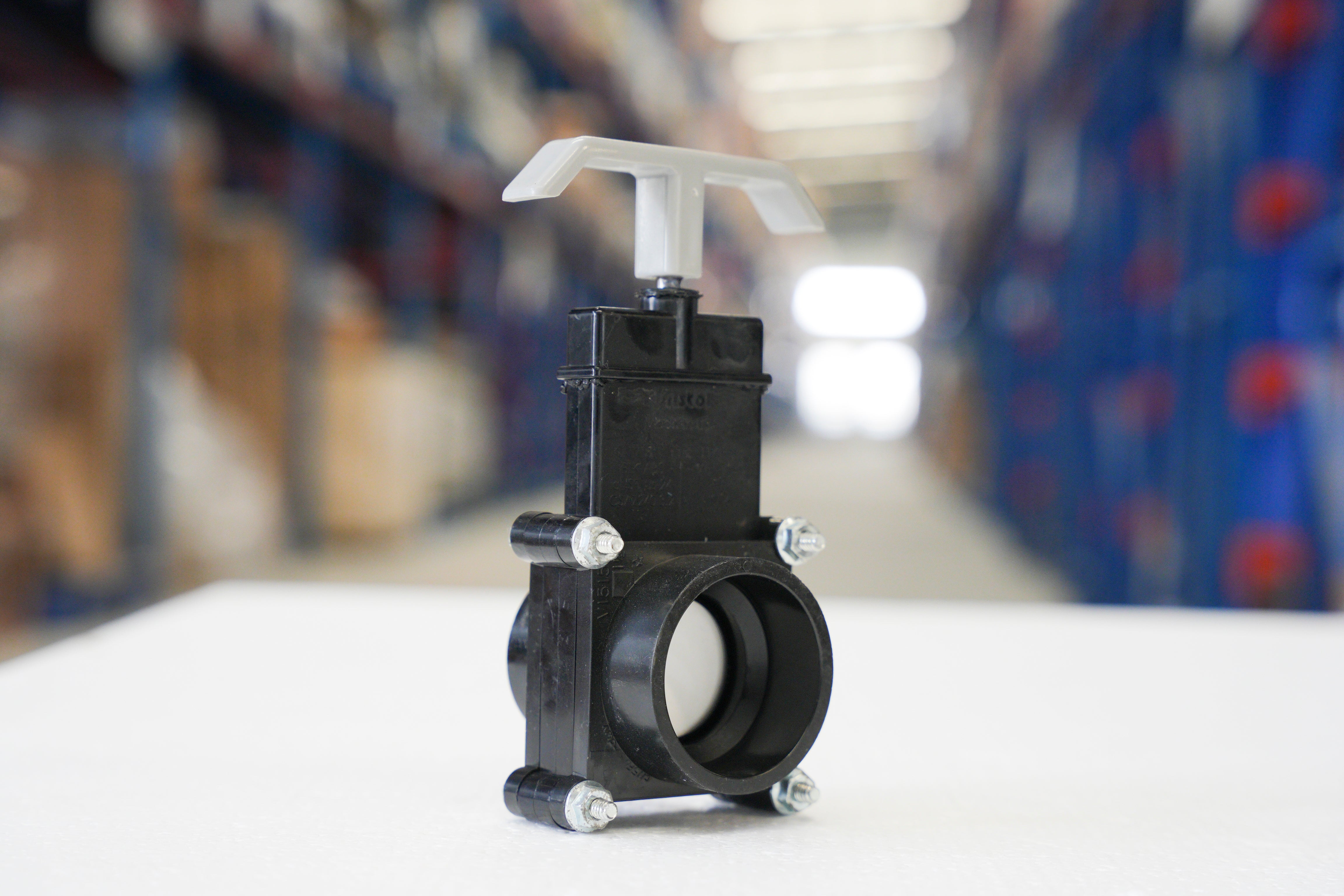 Tank drain valve