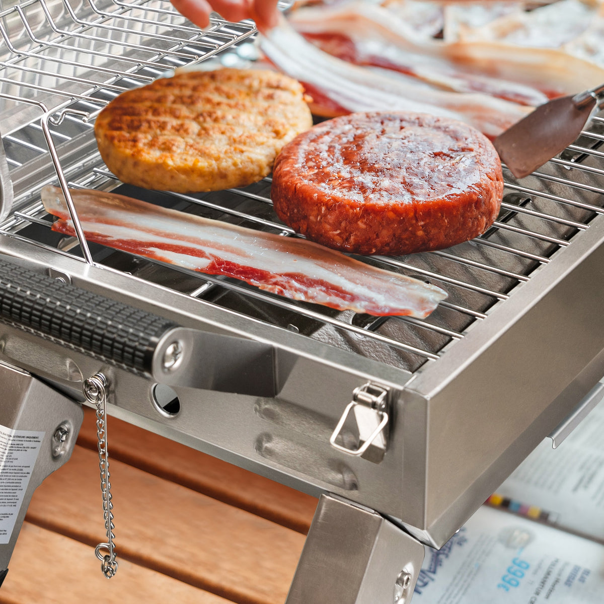 Stainless tabletop propane grill