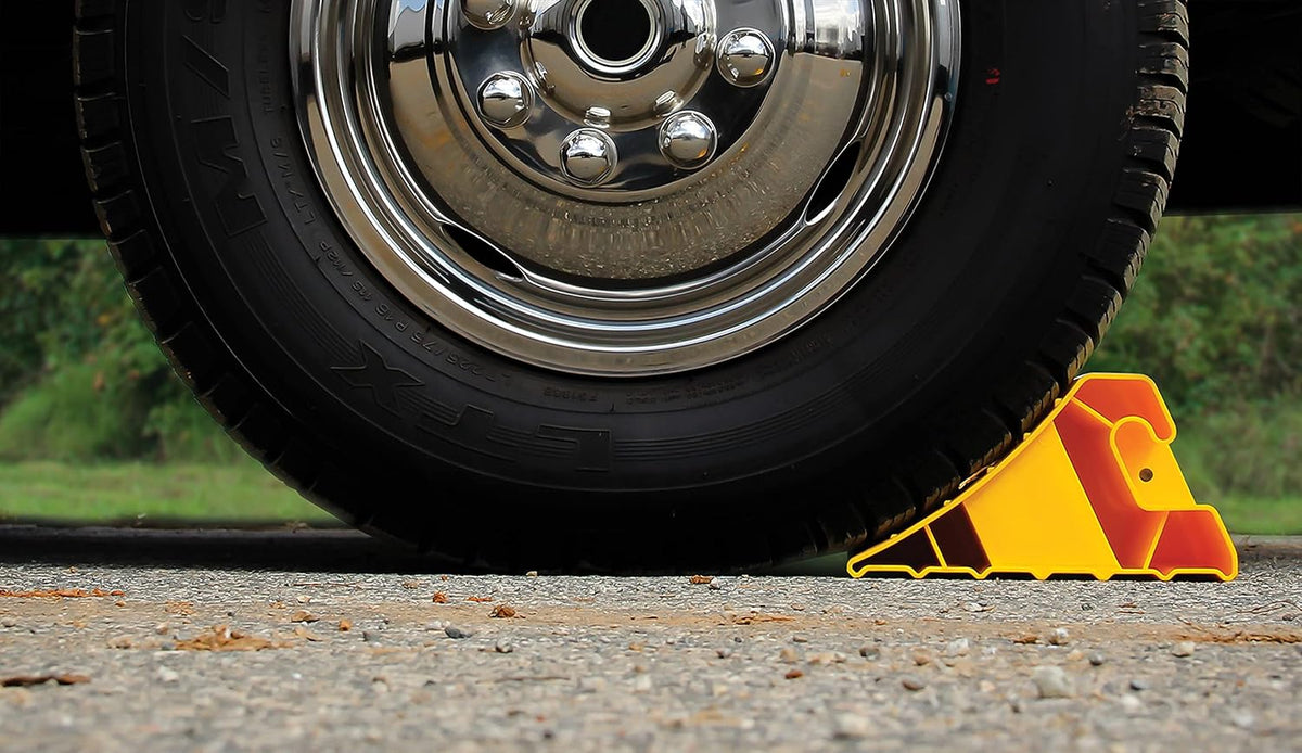 Camco Super Wheel Chock - view 3