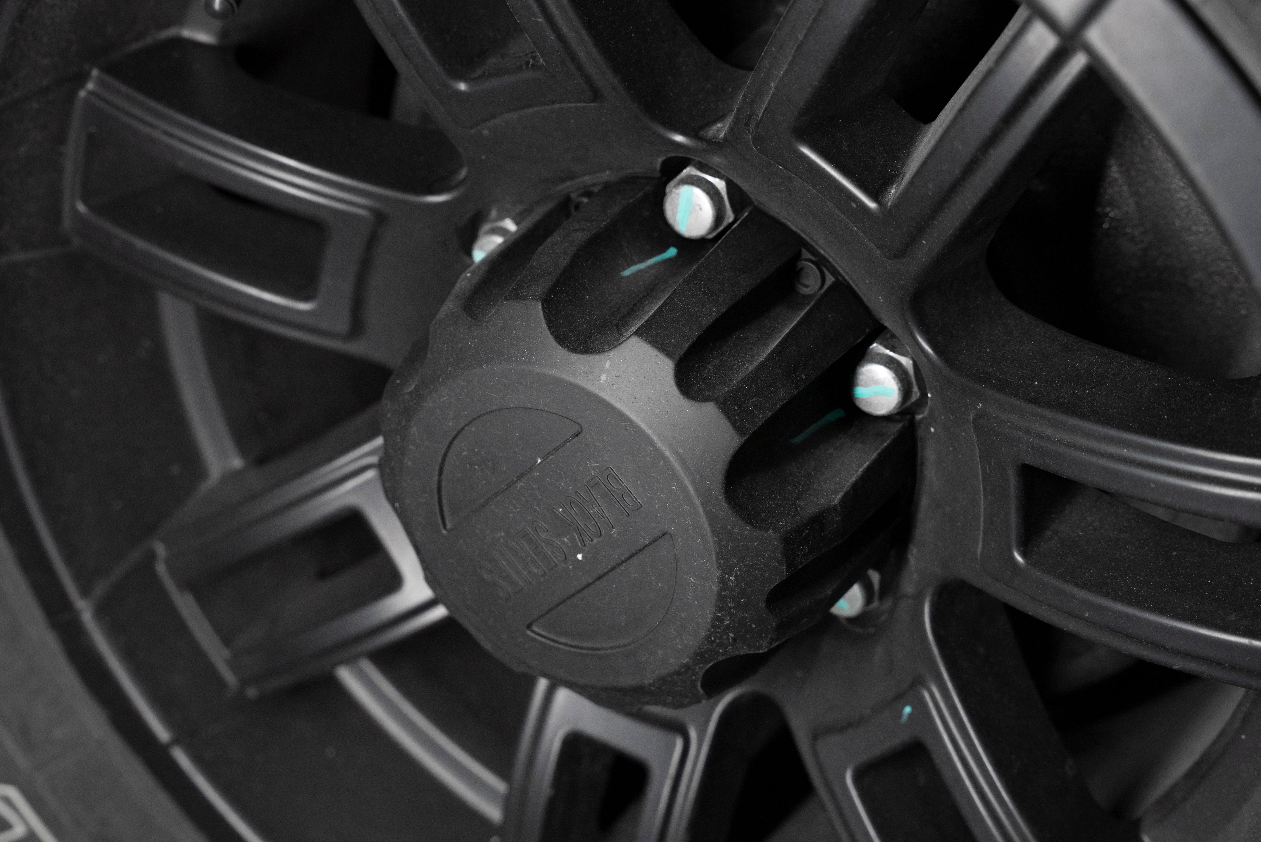 Wheel caps