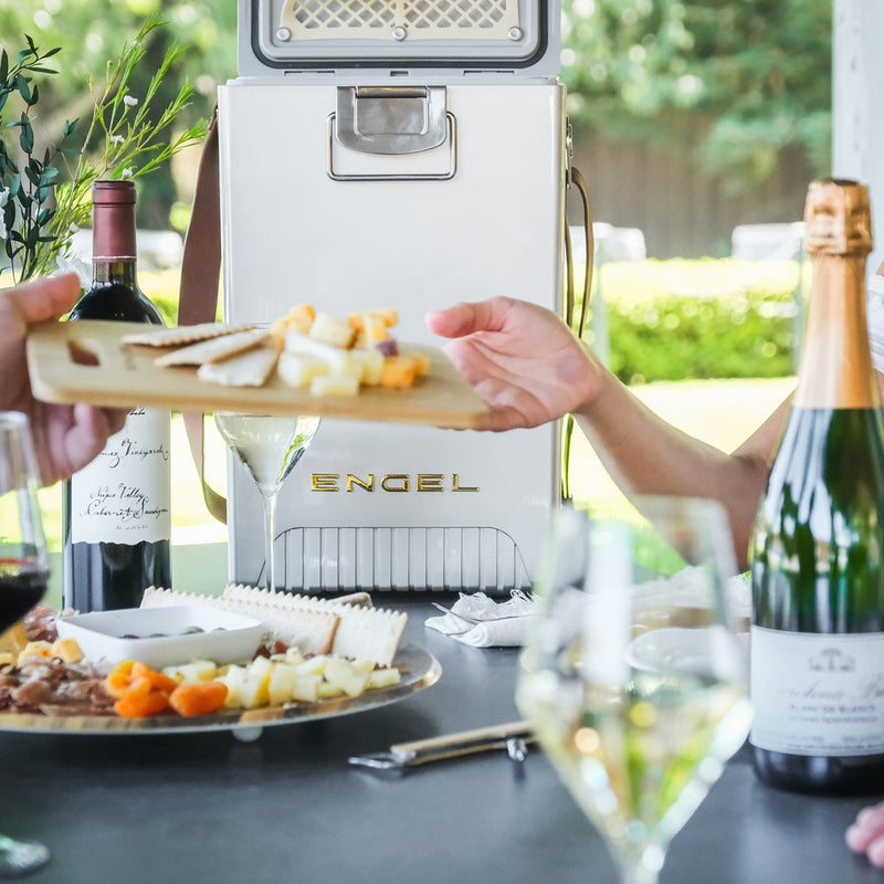 Engel Reserve Premium Wine Cooler - 3 Bottles, Host Kit Included