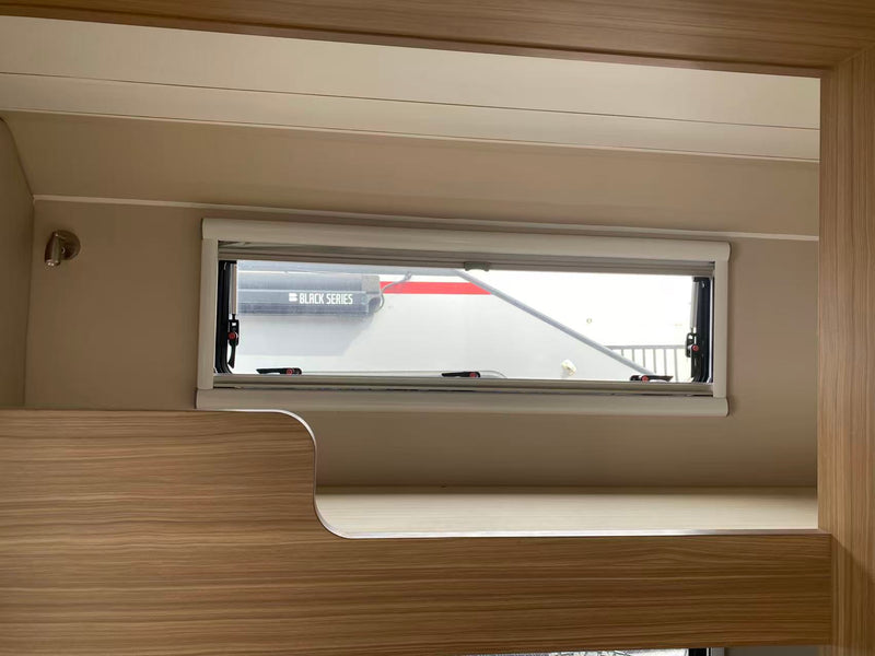 HQ17 Bunk/Dinette/Shower Wall