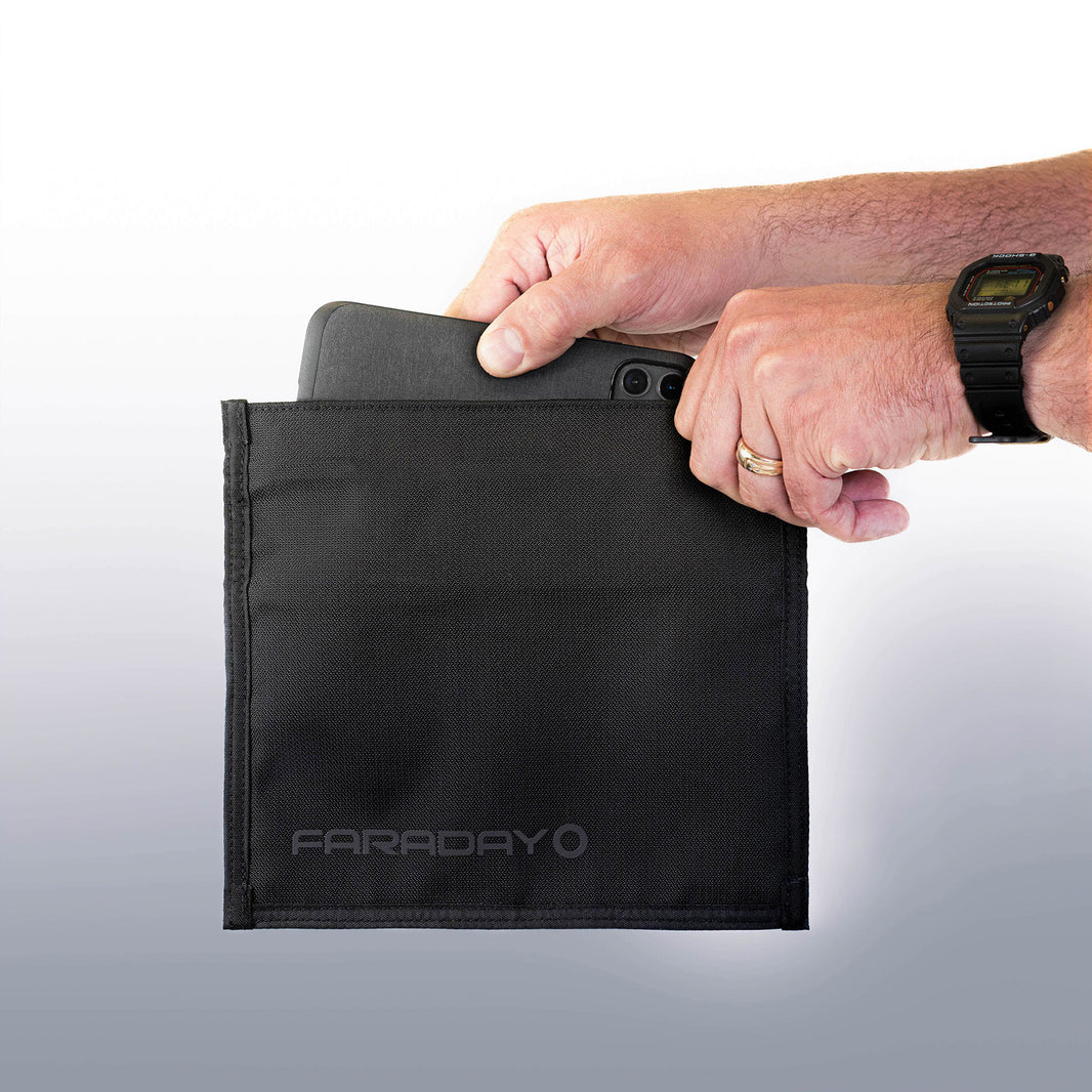Faraday Defense JACKET Pro CORDURA Phone Bag 8.5" x 4.5", Magnetic - photo 2