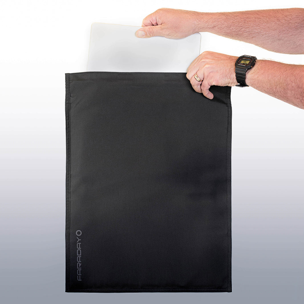 Faraday Defense JACKET Pro CORDURA Laptop XL Bag 14" x 17", Magnetic - photo 2
