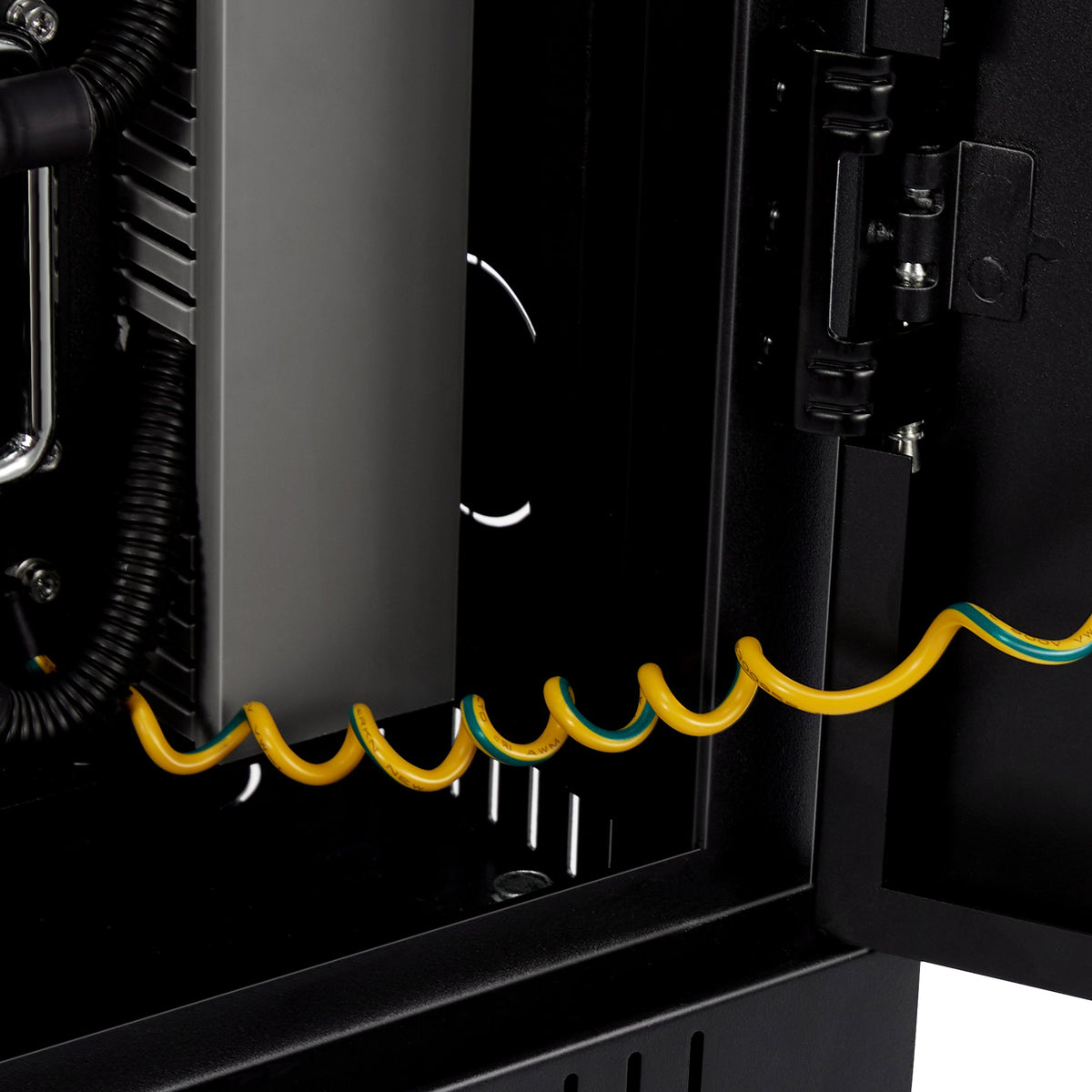 Rich Solar Battery Server Rack for ALPHA 5 PRO 6-Slot Enclosed Battery Cabinet