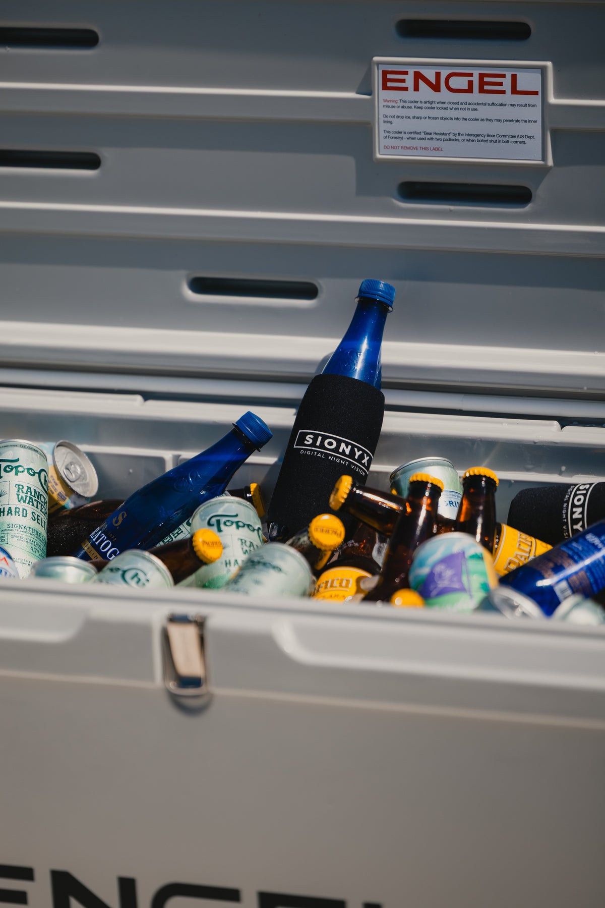 Engel 320 High-Performance Rotomolded Hard Cooler