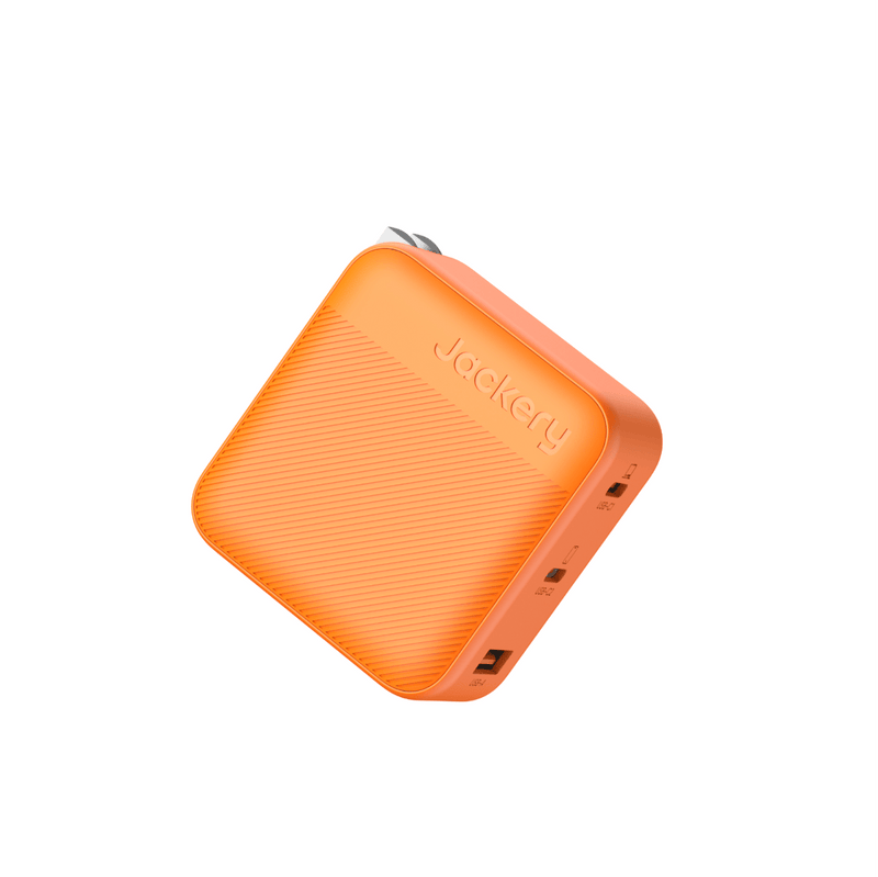 Jackery 102W GaN 3-port fast charger