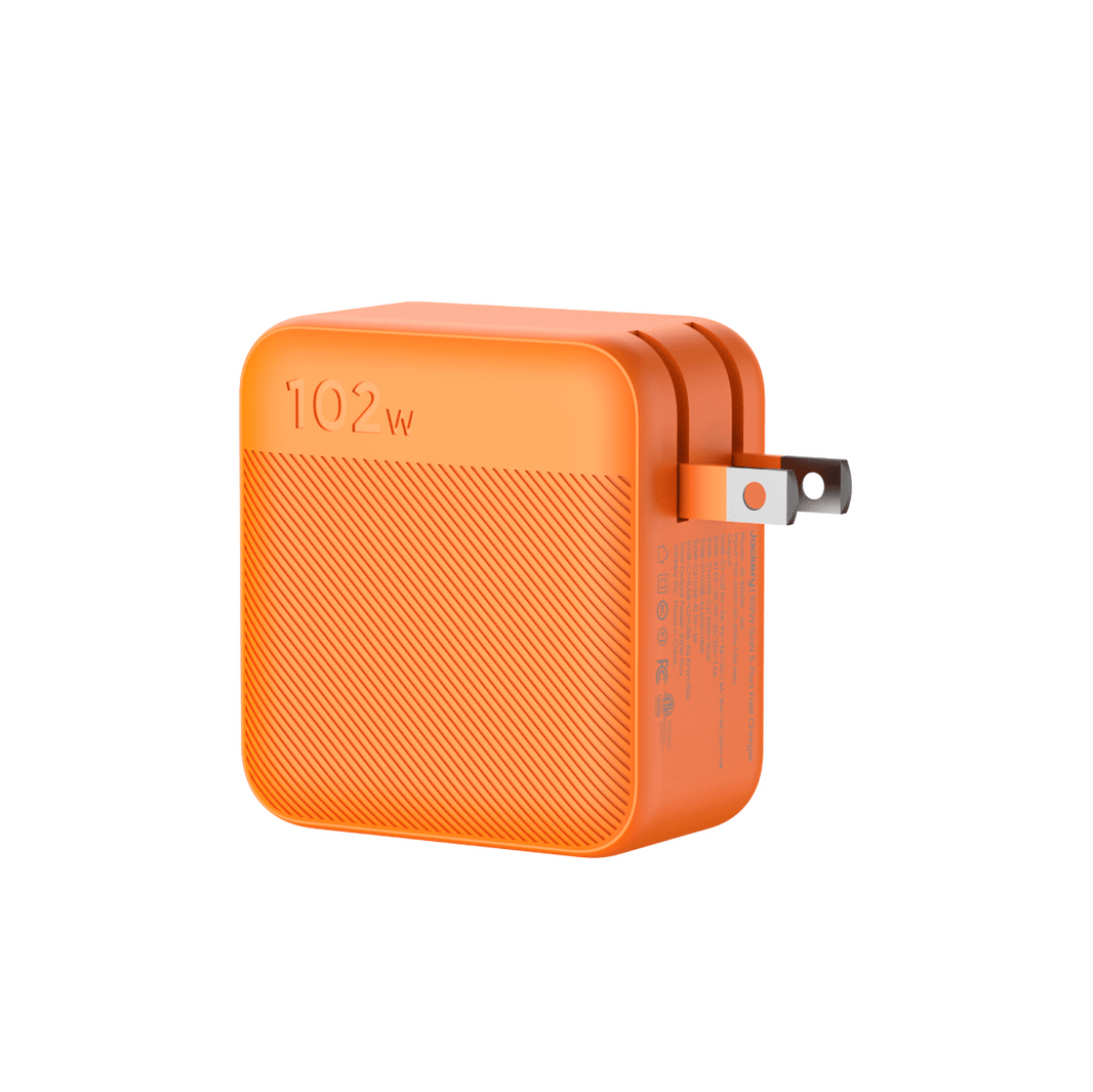 Jackery 102W GaN 3-port fast charger