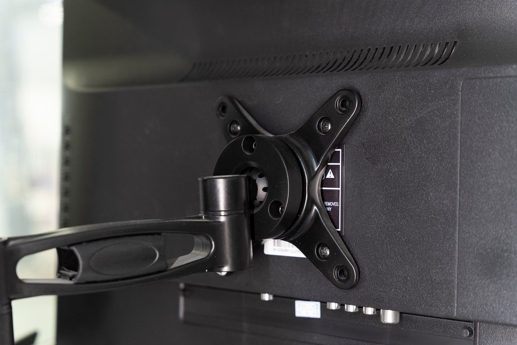 RV TV Wall Mount | Full-Motion Articulating VESA Bracket – RV Parts Giant