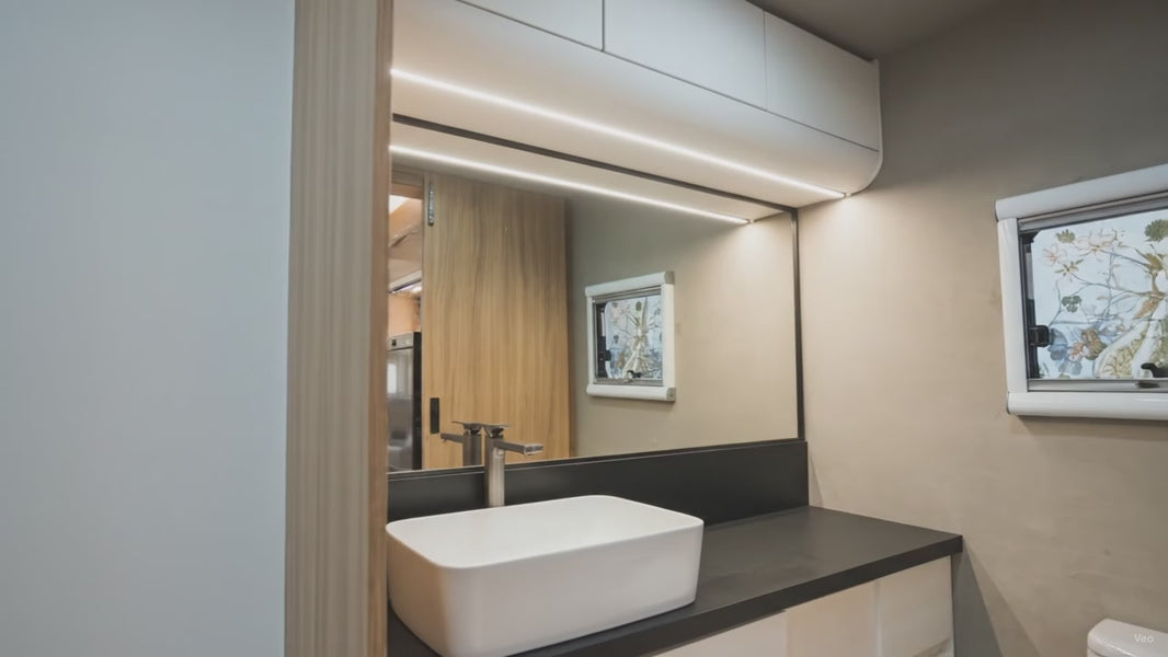 HQ19 White Bathroom Cabinet – product video