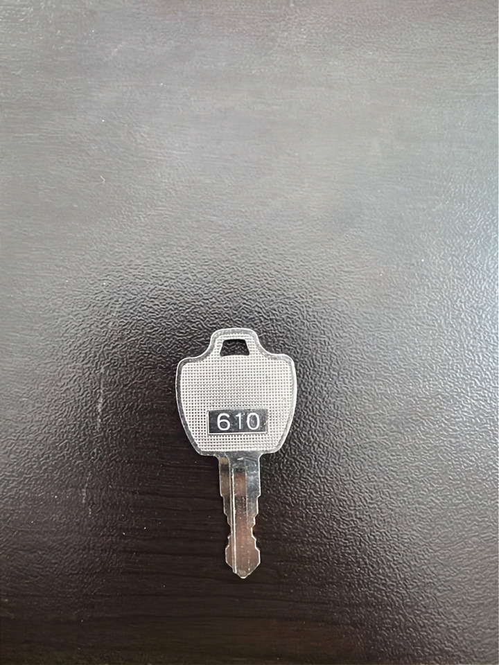 Bar Table Key