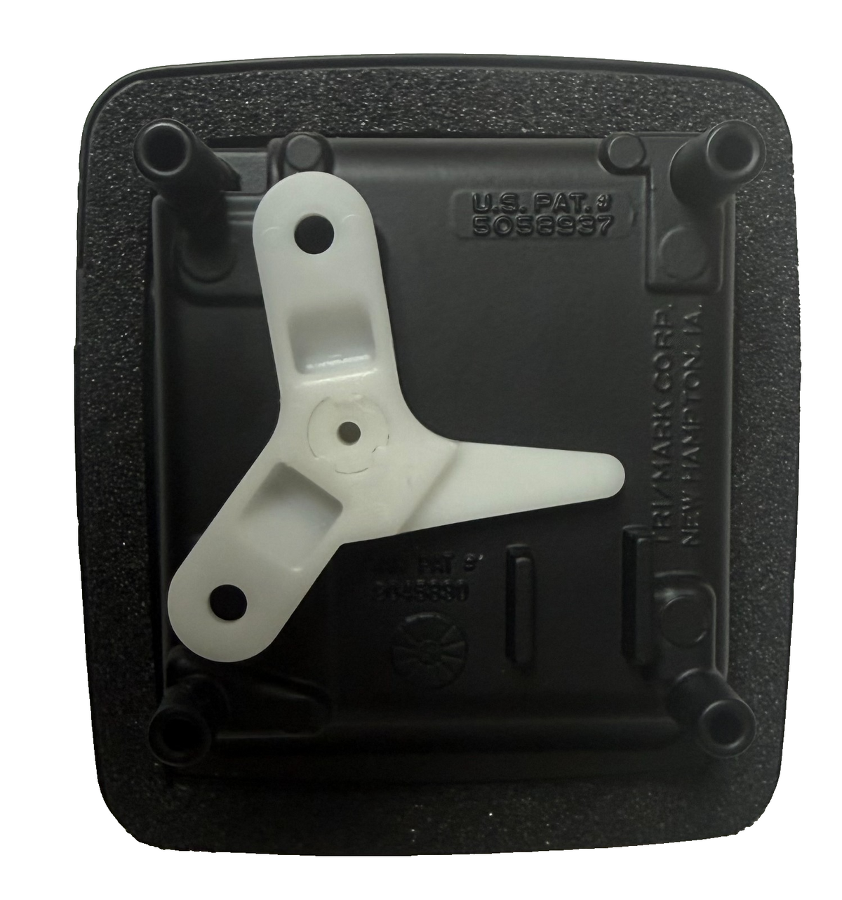 TriMark 60-400 baggage door lock